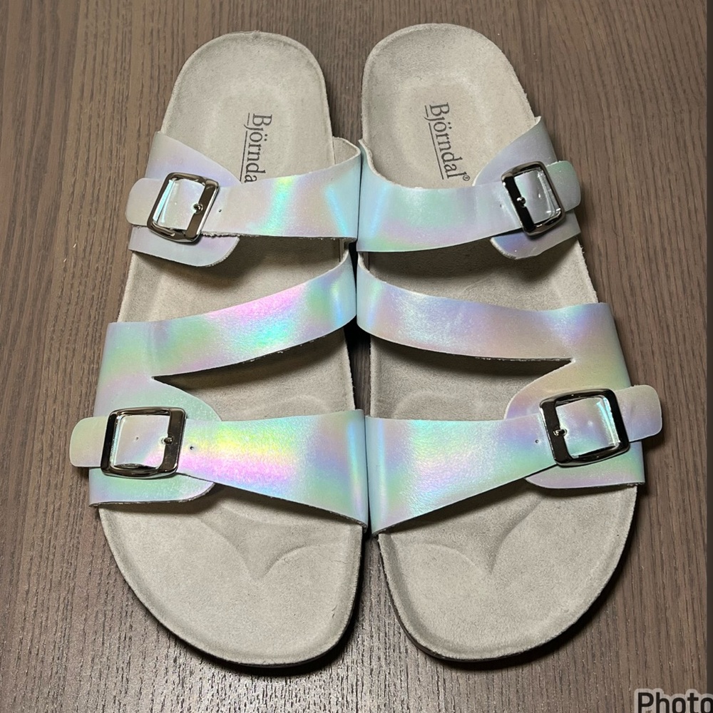 SIZE 8 WOMENS BJORNDAL DELANEY FOOTBED SANDAL